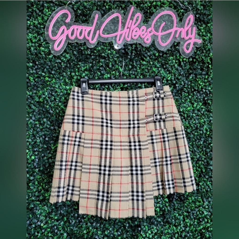 Burberry "Zoe" Woven Kilt Skirt with Buckle